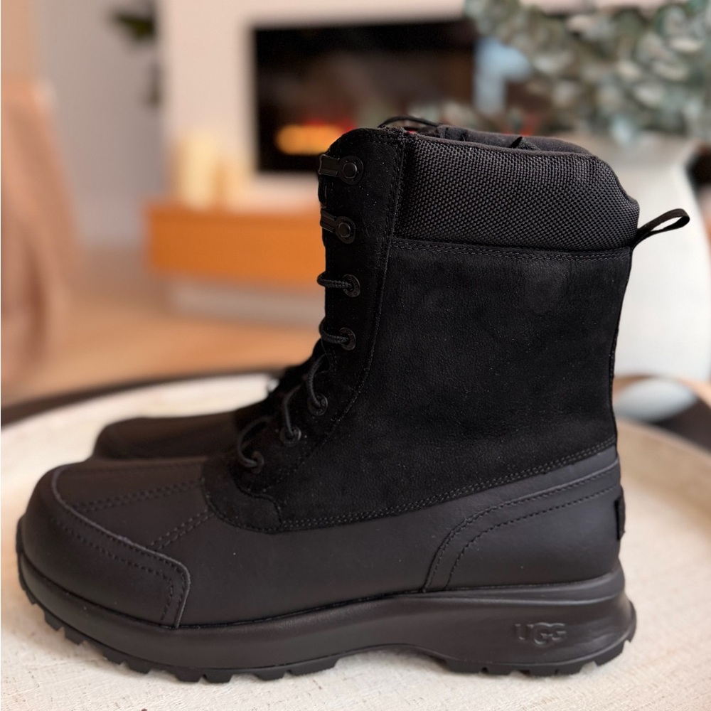 NEW! UGG Emmett Duck Hi Fashion Boot - Picture 3 of 8